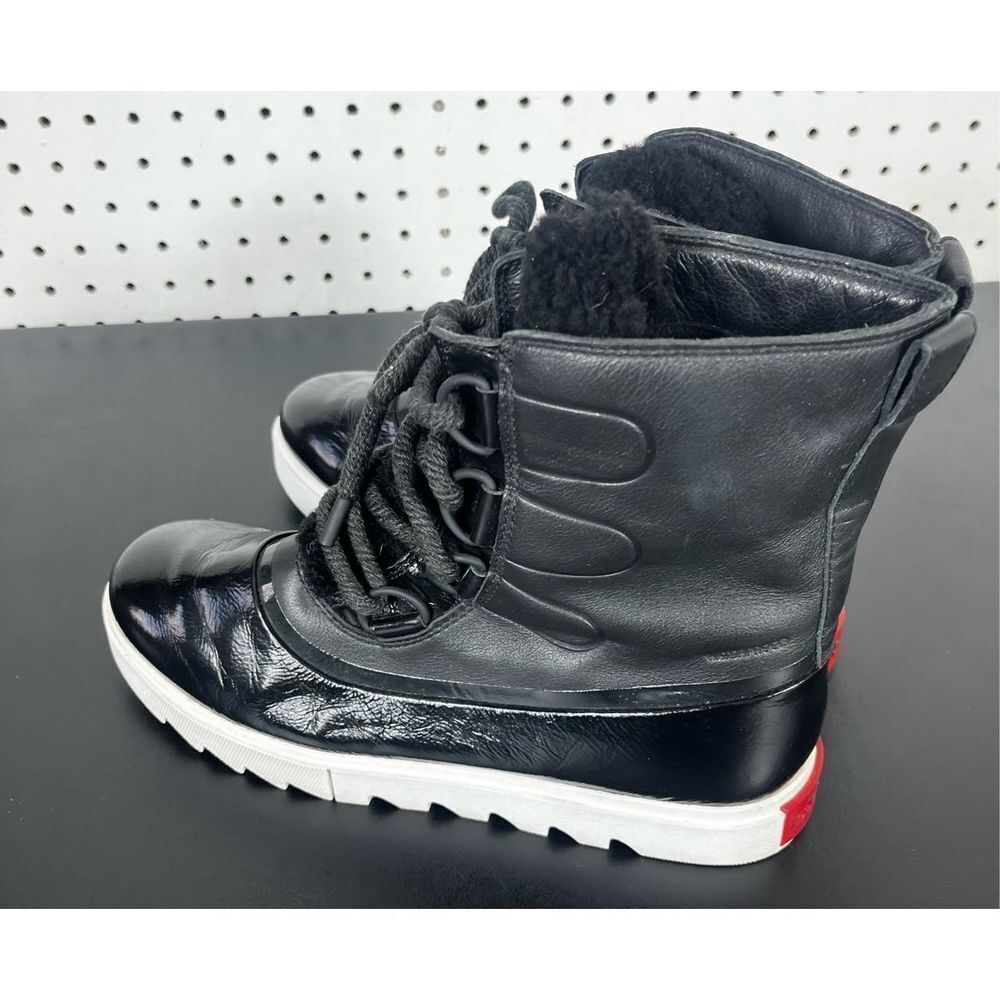 Sorel winter boots - Picture 2 of 9